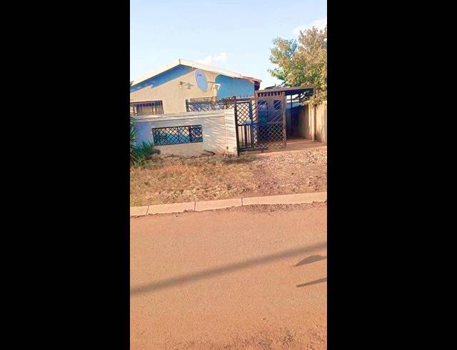 13 BEDROOM HOUSE FOR SALE IN SOSHANGUVE SOUTH EXT 8